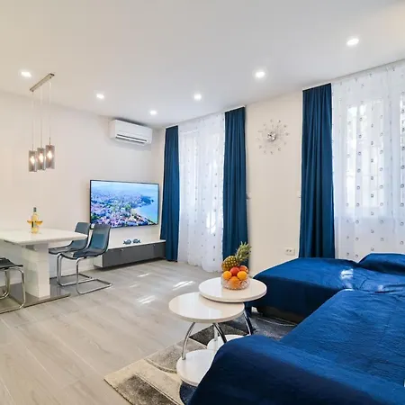 Apartment Bacvice 21 *